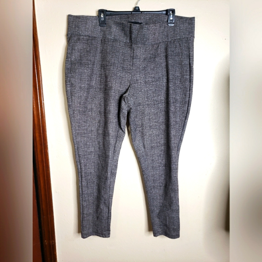 Torrid Slim Fit Static Print Slip on Pant Size 3